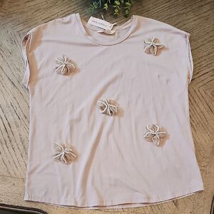 Nude Pearl Floral Appliqué Short Sleeve Tee Size M NWT